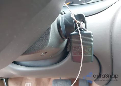 1996 Ford Taurus Lx z USA, uszkodzony, nr VIN 1FALP53S3TG177324